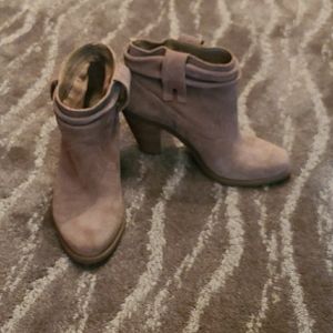 Jessica Simpson Chantie Ankle Boots